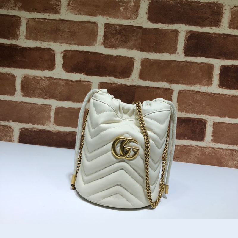 G*u*i bucket bags